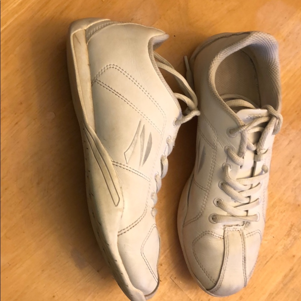 Cheerleading shoes - Picture 2 of 7